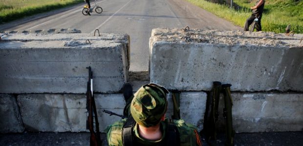Rusija skelbia užėmusi dar vieną kaimą Rytų Ukrainoje